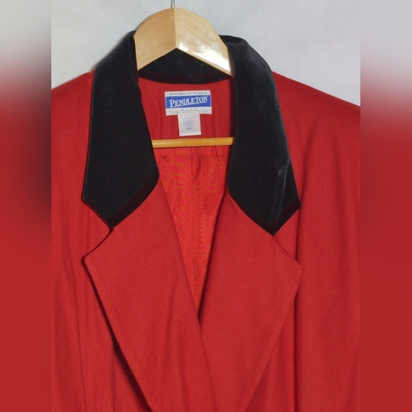 Pendleton Woolen Mills Plus 20 W Red Double-Breasted Virgin Wool Women's Suit - Picture 3 of 11